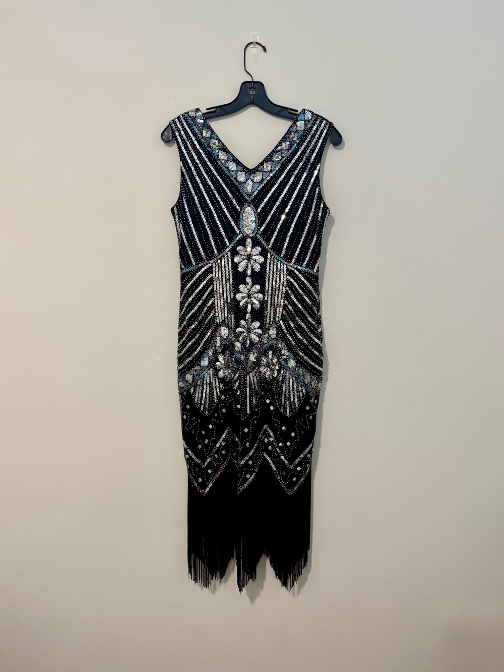 Black Sequins Flapper 1920s Dress with Silver Accents